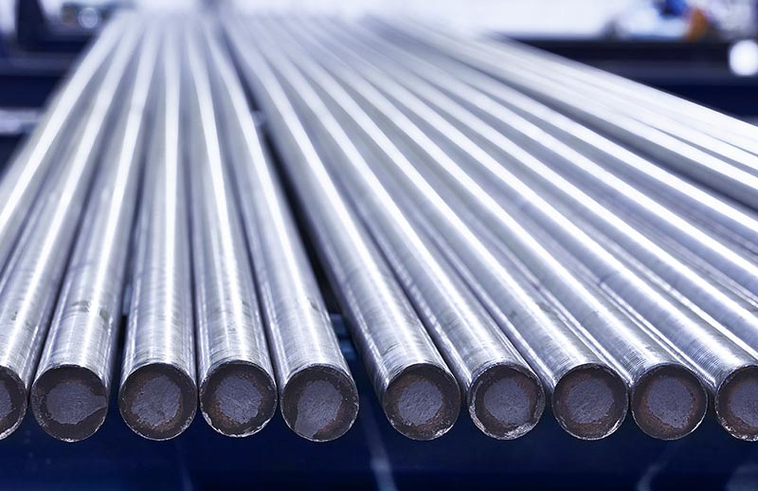 Nitriding steel